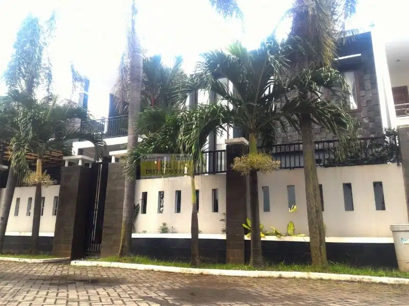 BU! JUAL CEPAT! RUMAH SIAP HUNI DI KAWASAN ELIT BEKASI