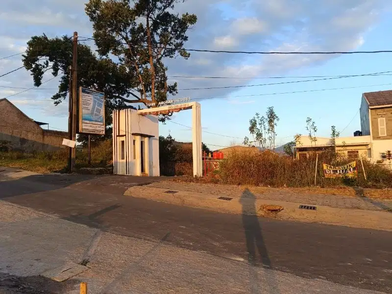 Tanahh Kavling Siap Bangun, jalan besar dicor lokasi cinunuk cileunyi