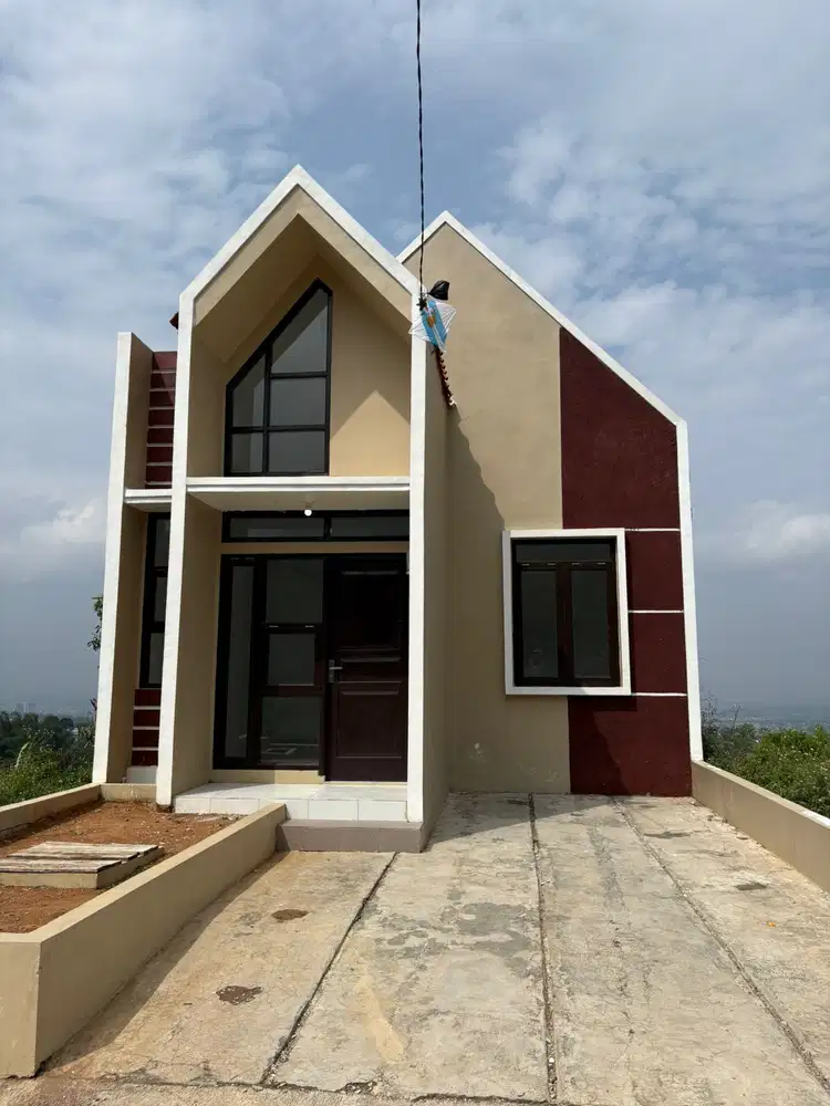 PEMANDANGAN INDAH HALAMAN DEPAN BELAKANG LUAS, Bisa KPR Bank