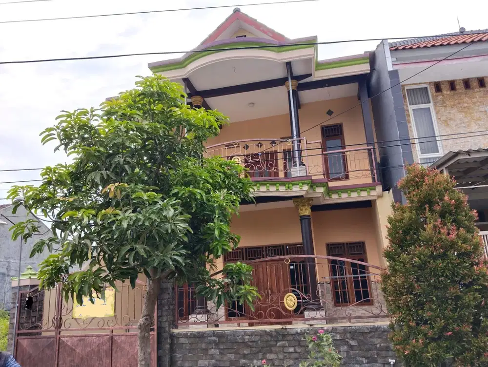 Rumah besar 2 Lantai Siap Huni, Perum Kahuripan Nirwana, Sidoarjo Kota