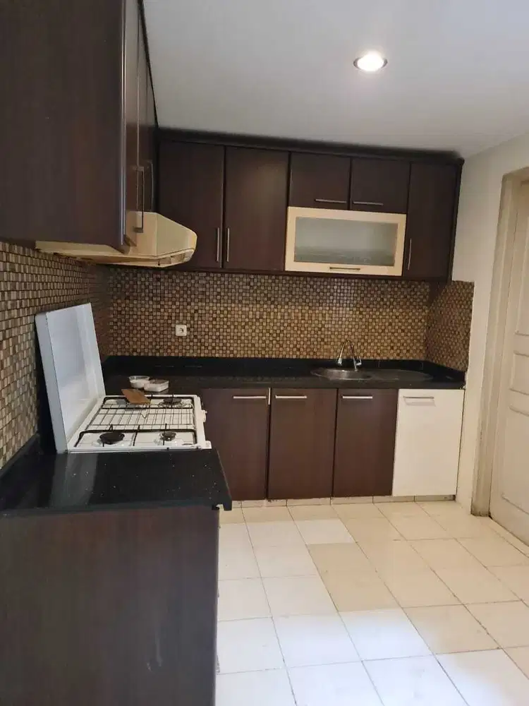 Disewakan Rumah Florence Furnished Pantai Indah Kapuk Jakarta Utara