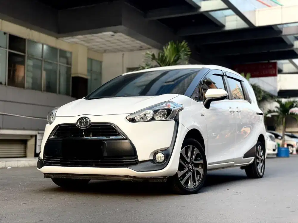 TOYOTA SIENTA 1.5 V AT 2019 (MINT CONDITION)