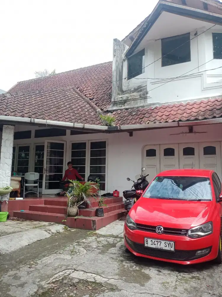 Dijual Rumah lama Haritage terawat Sayap Dago