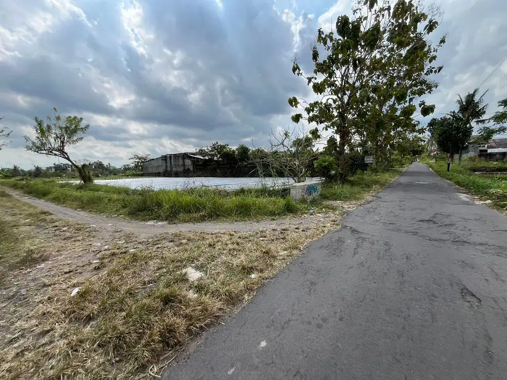 Ngaglik dekat UII 3 Jtan siap bangun Kost dan Villa