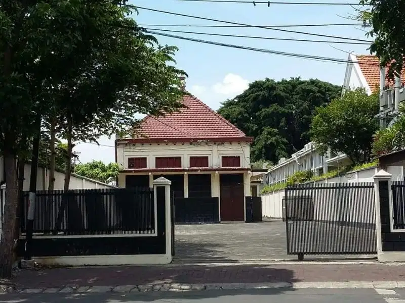 DIJUAL RUMAH VINTAGE TENGAH KOTA SURABAYA