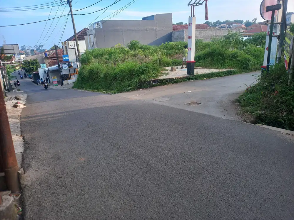 Di pasarkan tanah kv lokasi pinggir jalan