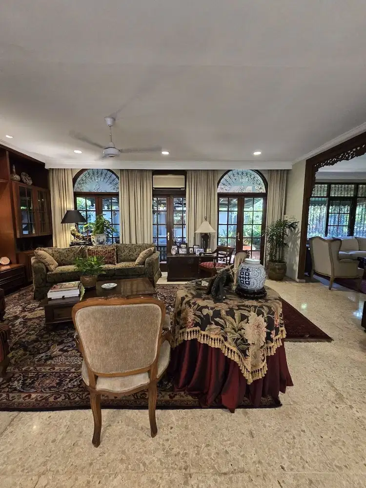 Rumah Asri di Kemang Selatan