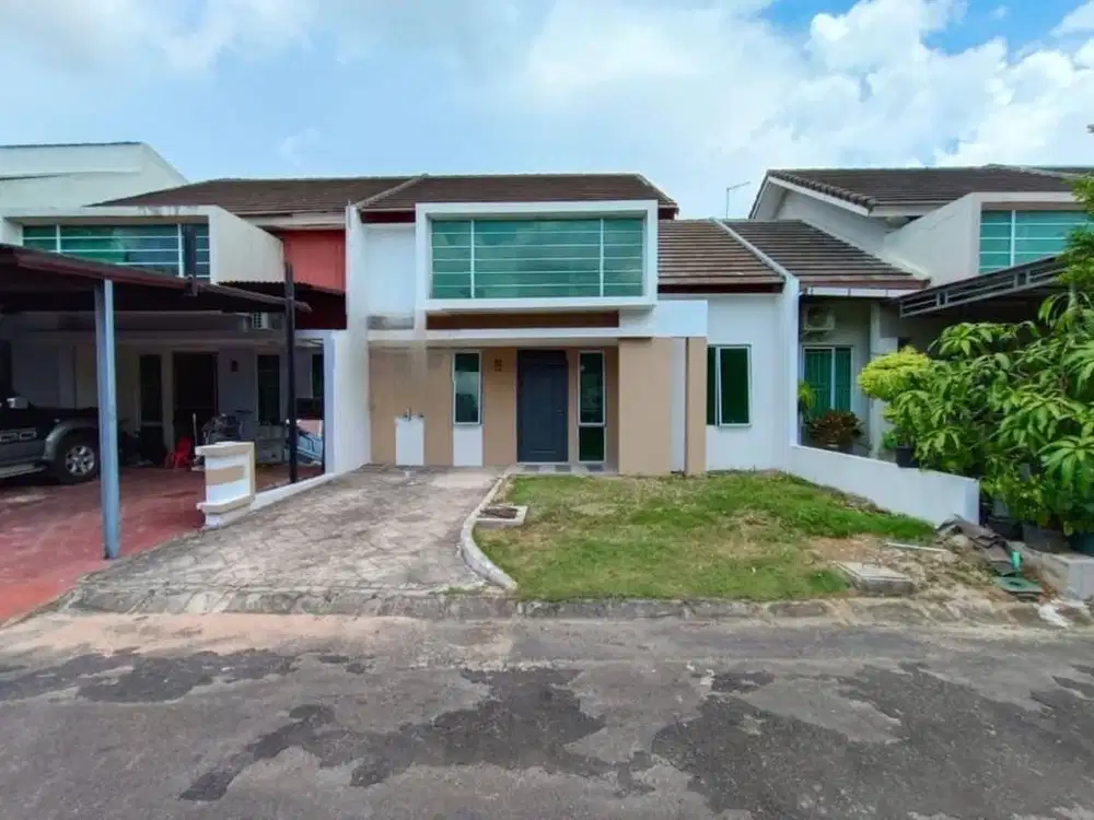 Dijual Murah Rumah Full renovasi di Beverly