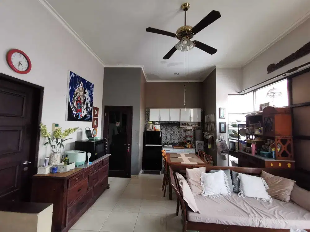 DIJUAL RUMAH JL LOMBOK TENGAH KOTA SURABAYA