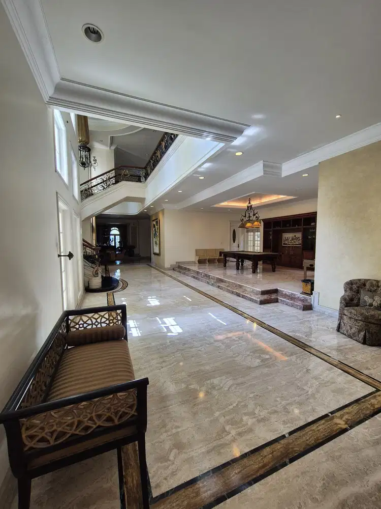 Dijual Rumah Super Mewah Luxurious Golf View Tropical Citraland Pool