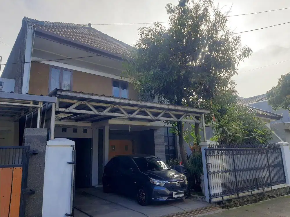 Dijual Rumah Bagus Sayap Batununggal 2 Lantai Siap Huni