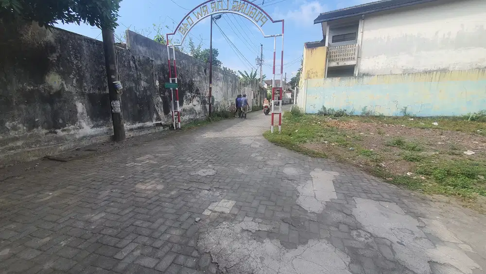 100 m dari ringroud utara tanah peruntukan Homestay dekat UGM