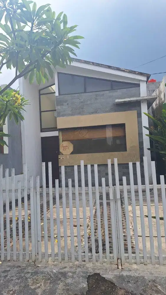 Dijual Rumah Siap Huni Komplek di Cisaranten Kulon Arcamanik Bandung