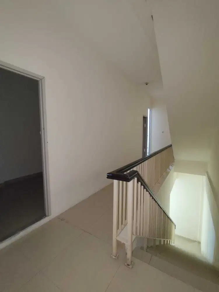 Disewakan Ruko Sedayu square