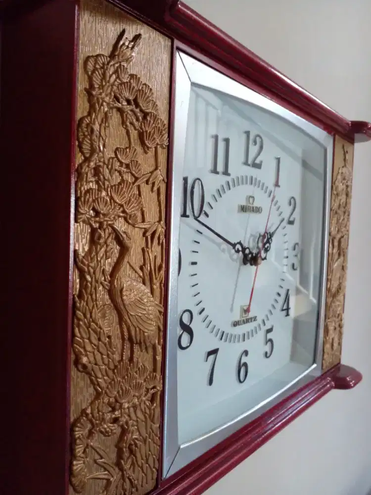 Jam dinding klasik Mirado jadul