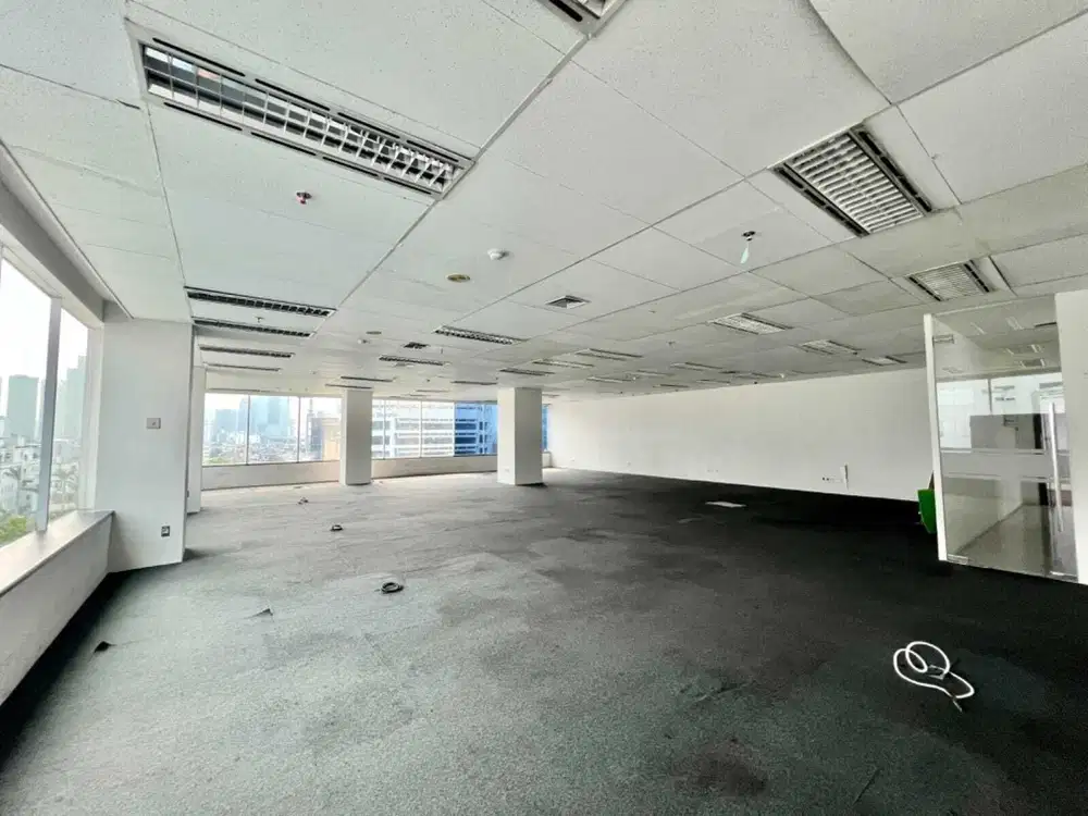 Sewa Kantor 218 m2 Kondisi Bare di Mega Plaza Rasuna Said Kuningan