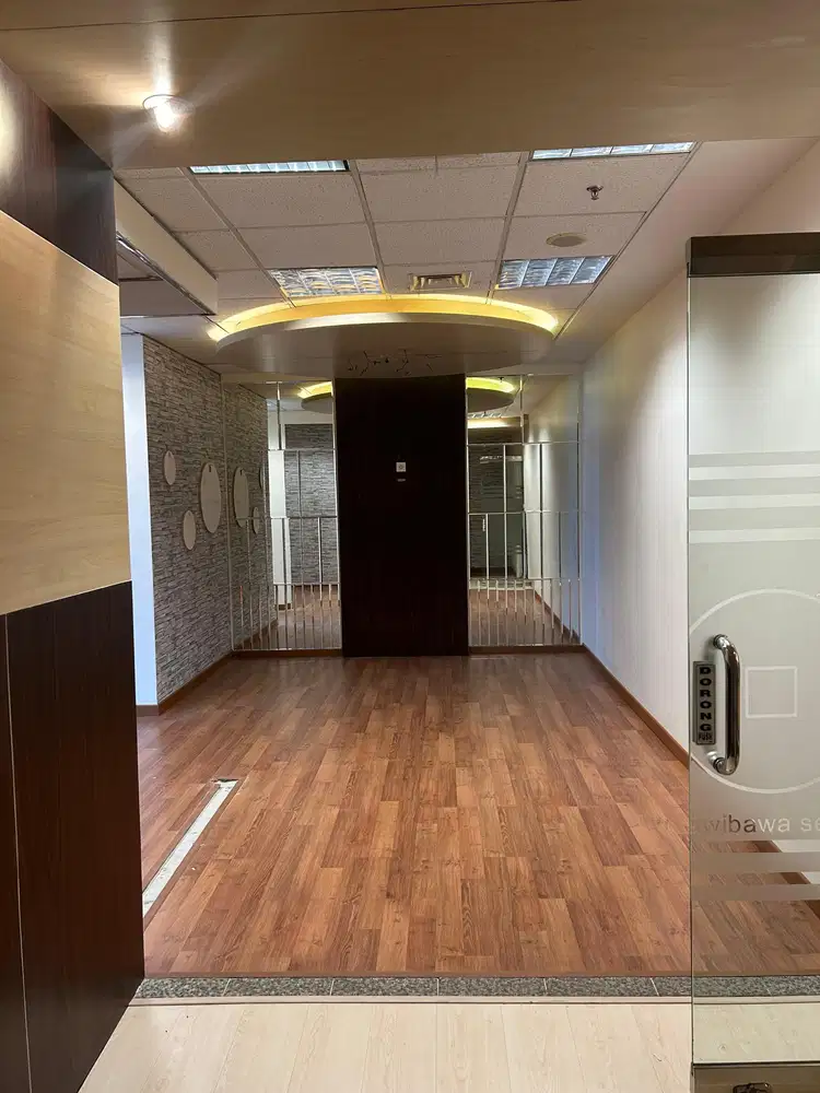 Sewa Kantor 93 m2 Sdh Ada Partisi di Menara Prima Mega Kuningan