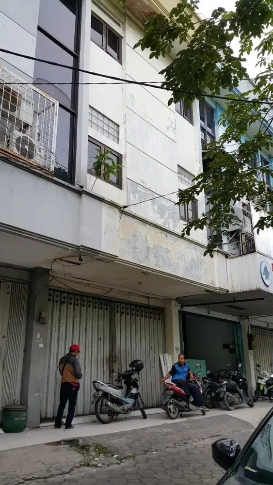 Jual Ruko Siap Pakai Strategis Ngagel Jaya 3lt