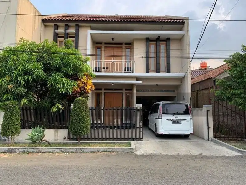 Rumah Baru Minimalis 2 Lantai Turangga Siap Huni