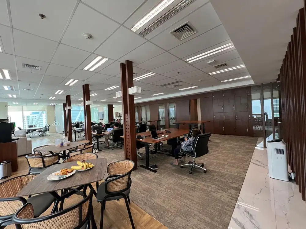 Sewa Kantor Sudah Ada Partisi 325 m2 di Equity Tower SCBD, Harga Nego