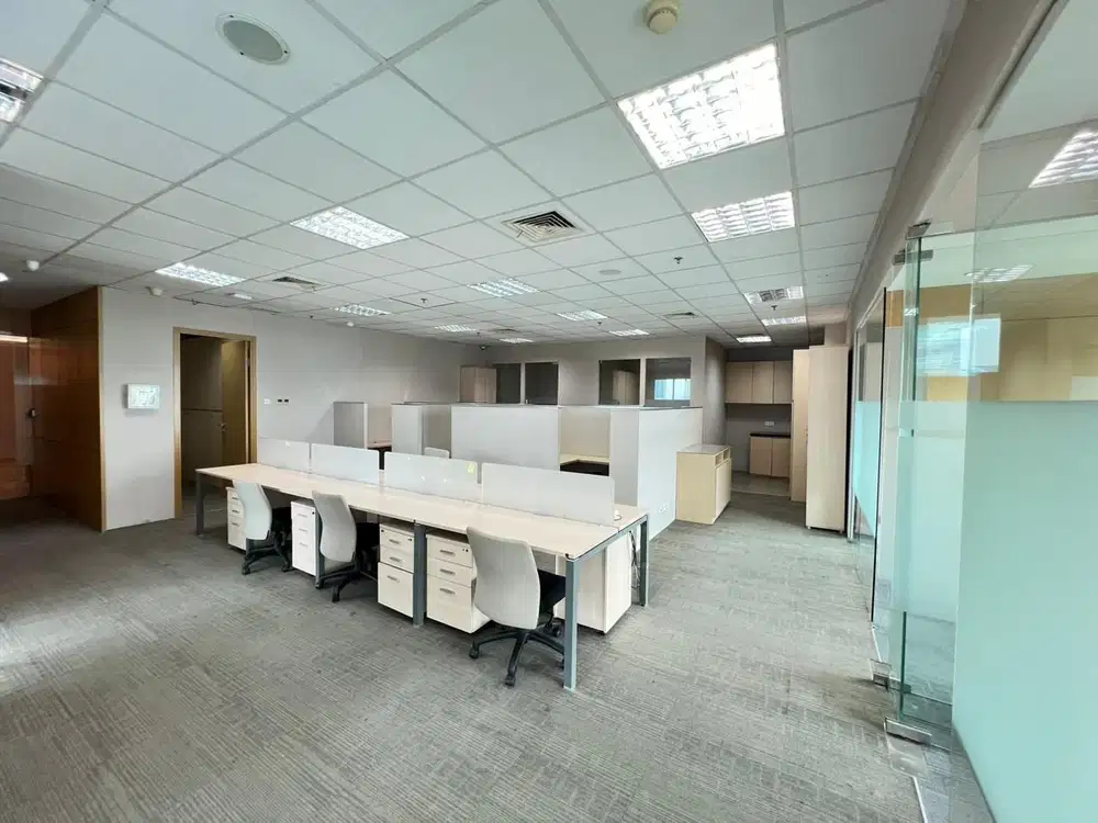 Sewa Kantor Full Furnish 286 m2 di Lippo Kuningan, Strategis, Hrg Nego