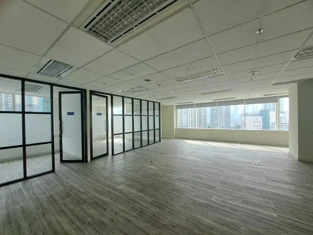 Sewa Kantor 344 m2 Sdh Fitted di Menara Rajawali Mega Kuningan, Nego