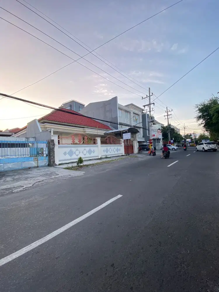 HITUNG TANAH KOMERSIAL AREA DHARMAHUSADA NOL JALAN RAYA