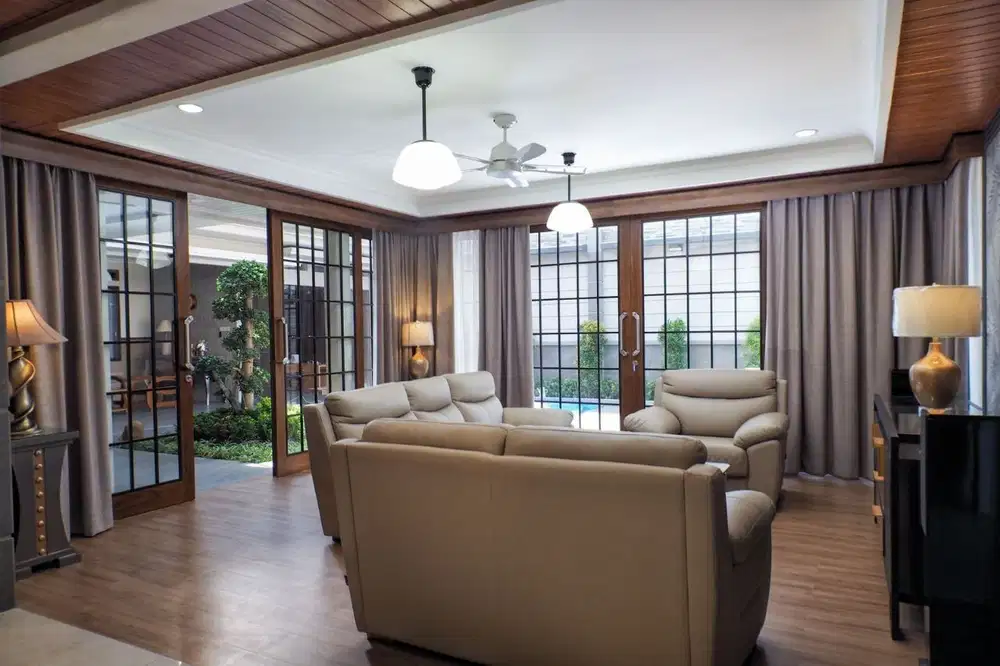 Rumah Mewah Solo Kota Full Furnish Baru Gress 3 Lantai