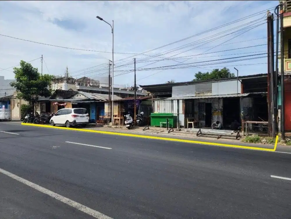 Tanah strategis pinggir jalan raya utama Pajang Laweyan Solo Surakarta