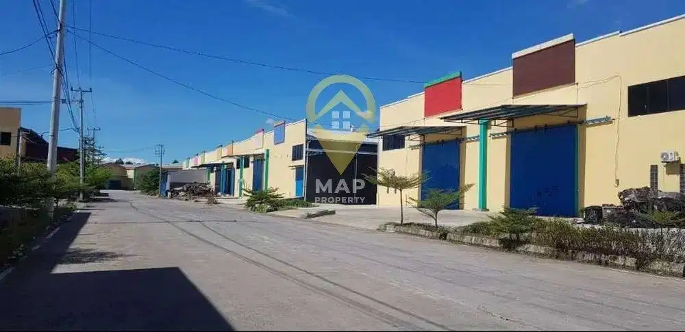 Dijual Gudang cantik berlokasi sangat strategis siap pakai