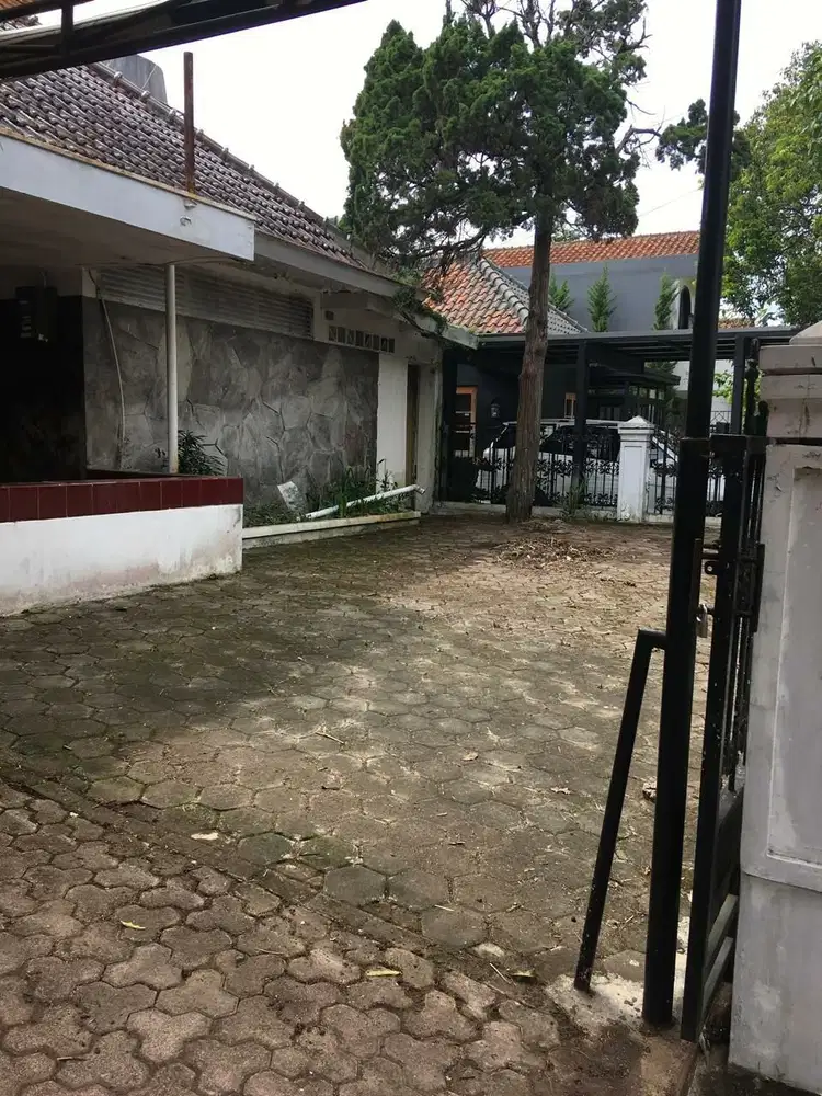 Rumah Lokasi Strategis Sayap Dago Dipatiukur Dekat Gedung Sate