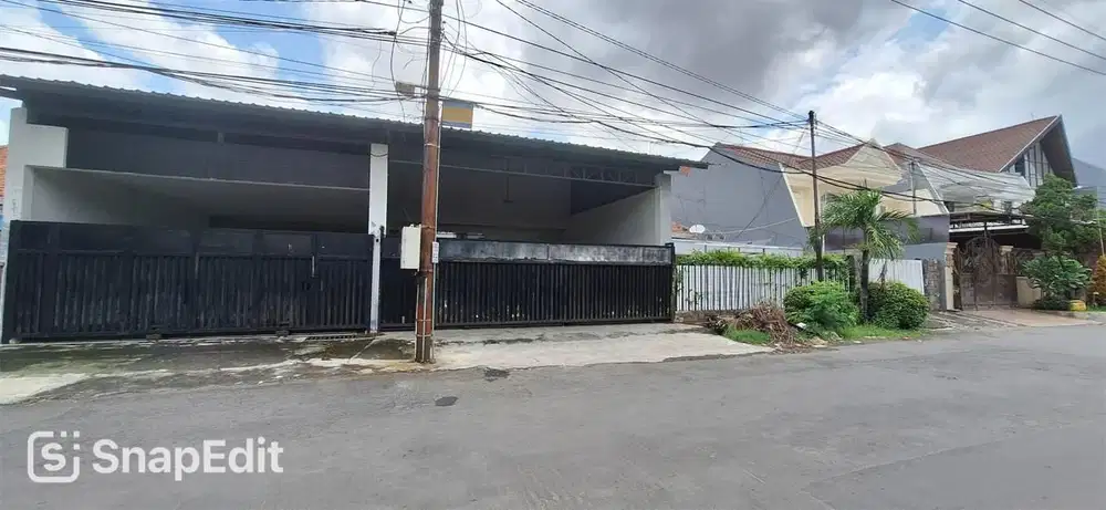 Dijual rumah usaha  zona commersial Raya Manyar Rejo Surabaya