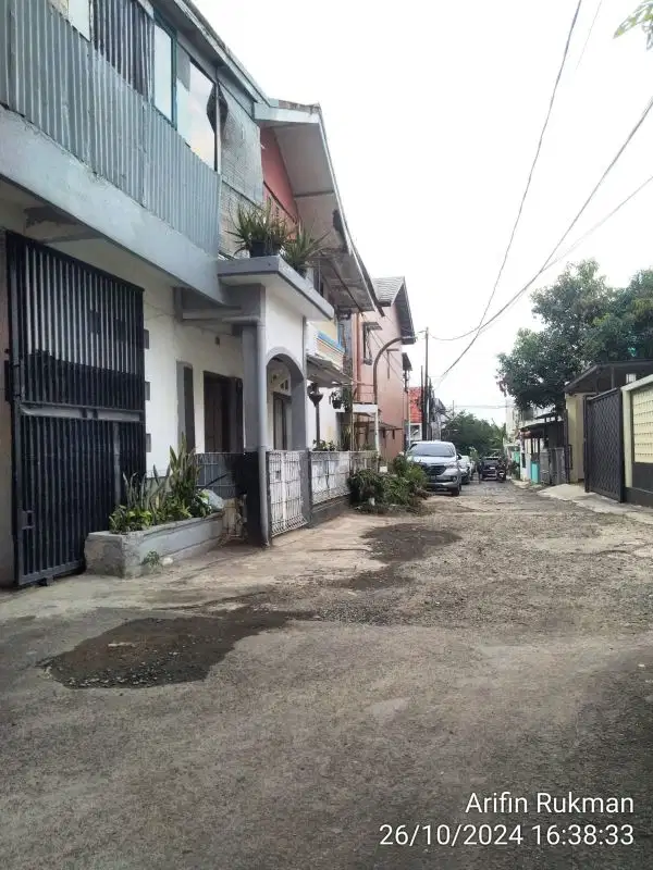 Di jual rumah 2 lantai siap huni di Sarijadi