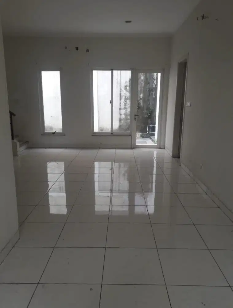 Dijual Cepat Rumah Luas The Springs Cluster Starling