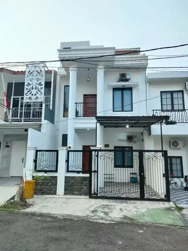 Di jual cepat rumah di sentul city dengan view gunung