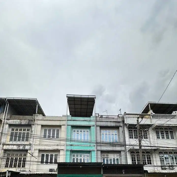 Ruko Strategis Inti Kota Di Jalan Veteran - Sutomo