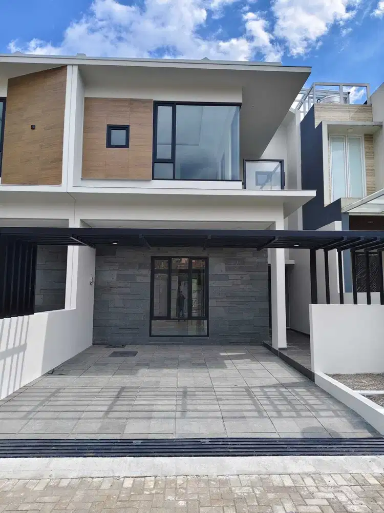 Rumah CANTIK, MEWAH, lingkungan NYAMAN di Setiabudi Setiabudhi Bandung