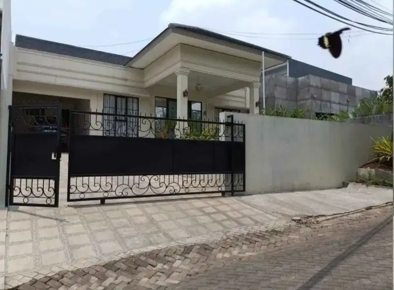 Rumah MEWAH American CLASSIC dijual di SETIABUDI Bandung 