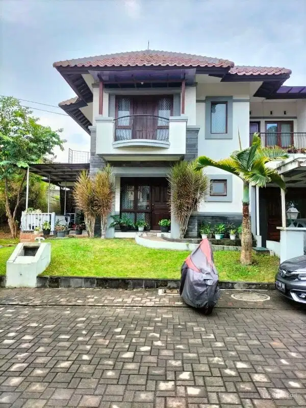 Jual Rumah BESAR di Kota Baru Parahyangan KBP Bandung HARGA MENARIK