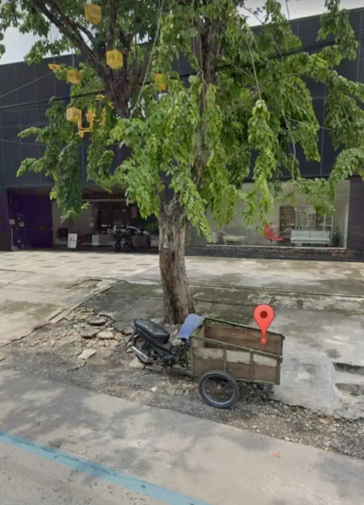 Ruang Usaha di Raya Manyar Kertoarjo