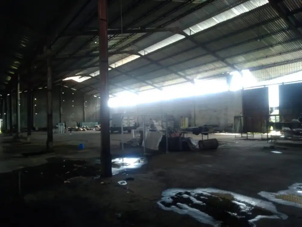 GUDANG DISEWAKAN  Lokasi gudang di poros jln.  Bandulan Malang