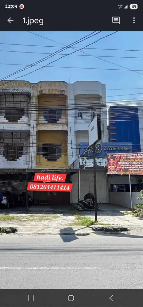 Ruko rumah usaha toko pancing