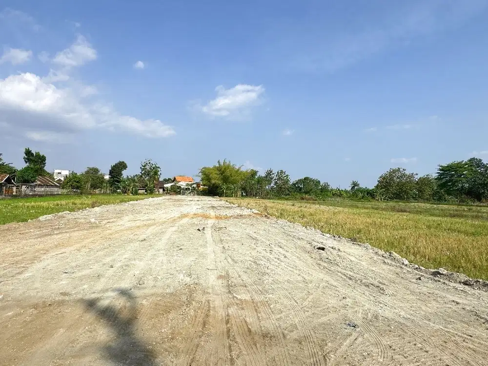 Dijual Tanah Tepi Jalan Aspal Dekat SMA N 1 Godean, AJB SHM