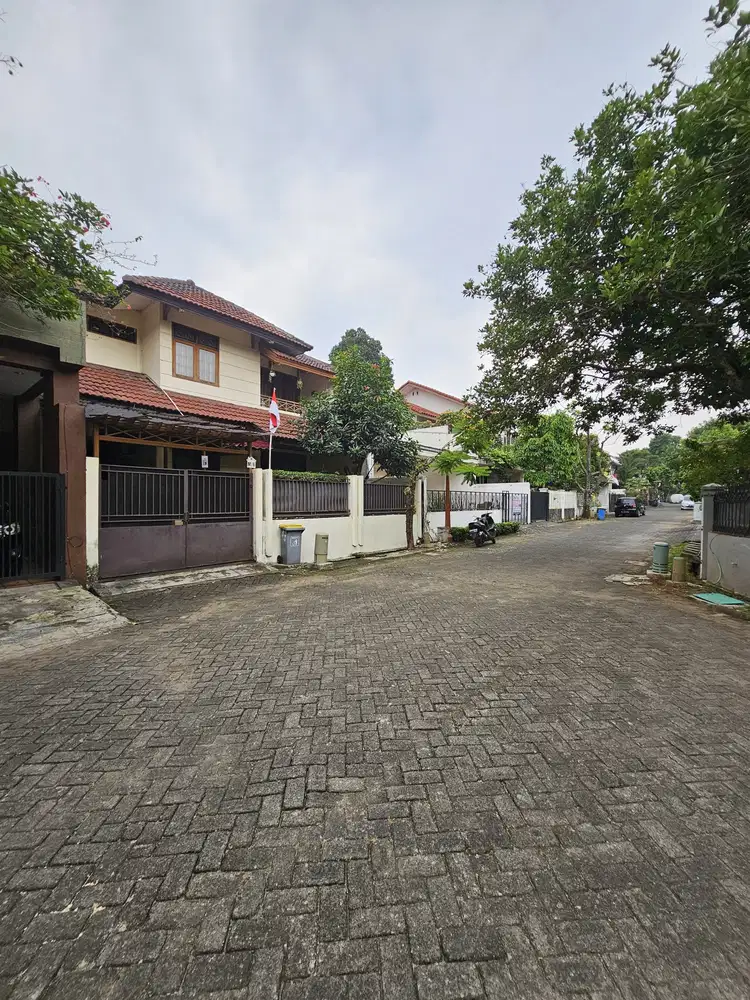 DIJUAL RUMAH  TAMAN REMPOA TANGERANG SELATAN