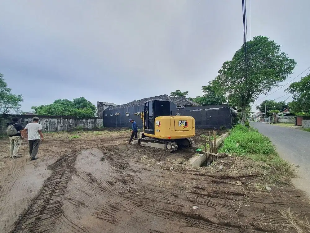 Tanah 3jutaan Nempel Jalan Aspal Sambiroto Sleman