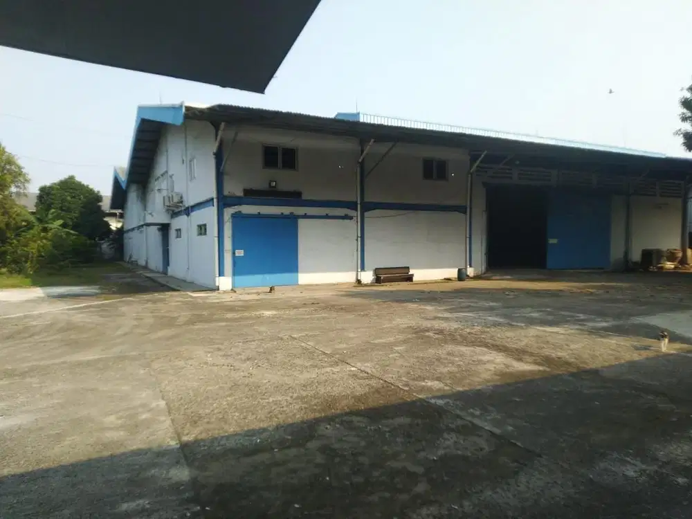 Gudang Disewakan di Kawasan Industri Jatake – Akses Container & Jalan