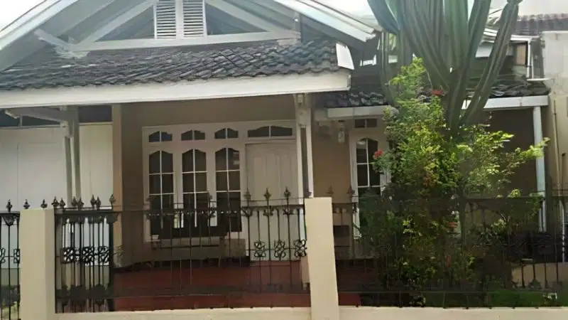 Rumah PUSKOPAD dkt pintu tol Cileunyi bandung