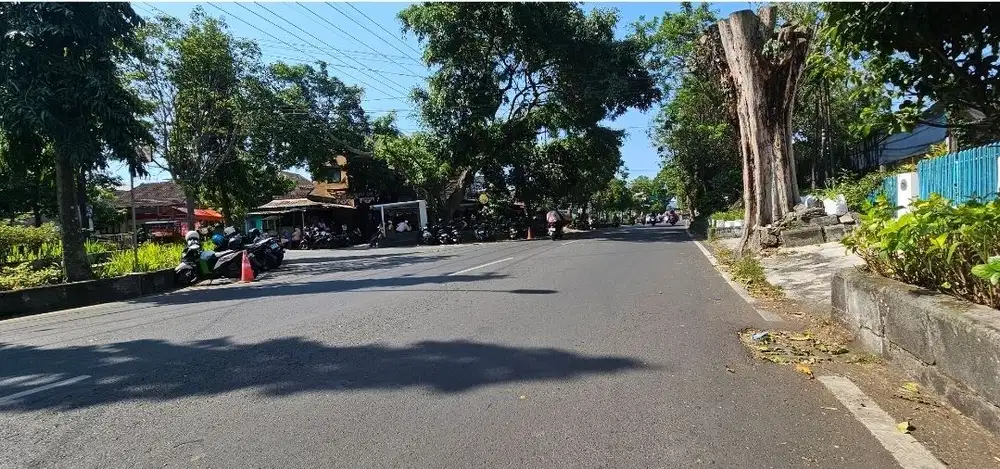 Rumah strategis pinggir jalan buat usahaa samping mall MATOS dan UB