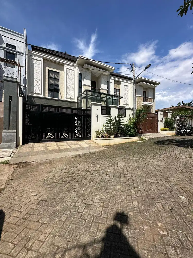 FOR SALE LEBAK BULUS MODERN TROPICAL FURNISHED