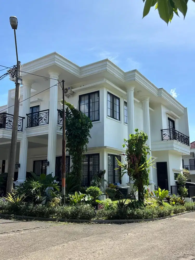 Dijual rumah Hook rumah siap huni view gunung